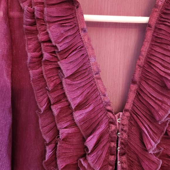 FAISCA Hook and Eye Ruffle Blouse. Raspberry color. Beautiful, unique top XS - Picture 2 of 4